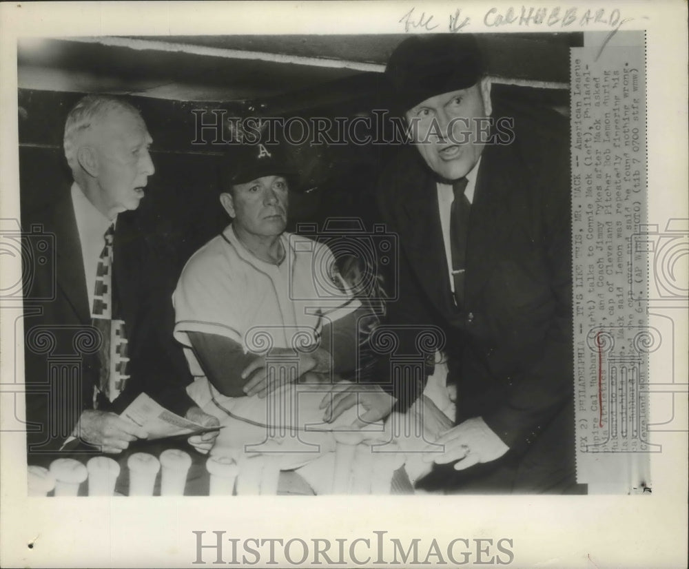 Undated Press Photo Cal Hubbard, American League Umpire talked with Connie Mack- Historic Images