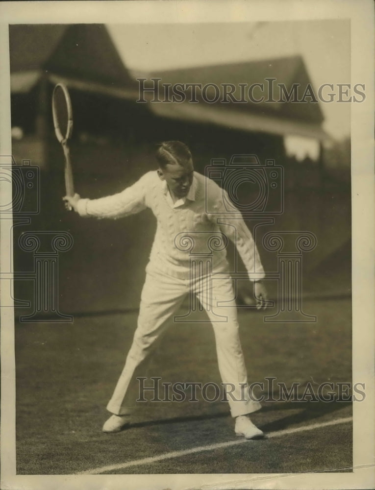 1926 Press Photo Vincent Richards Olympic Tennis Champion in action on courts- Historic Images