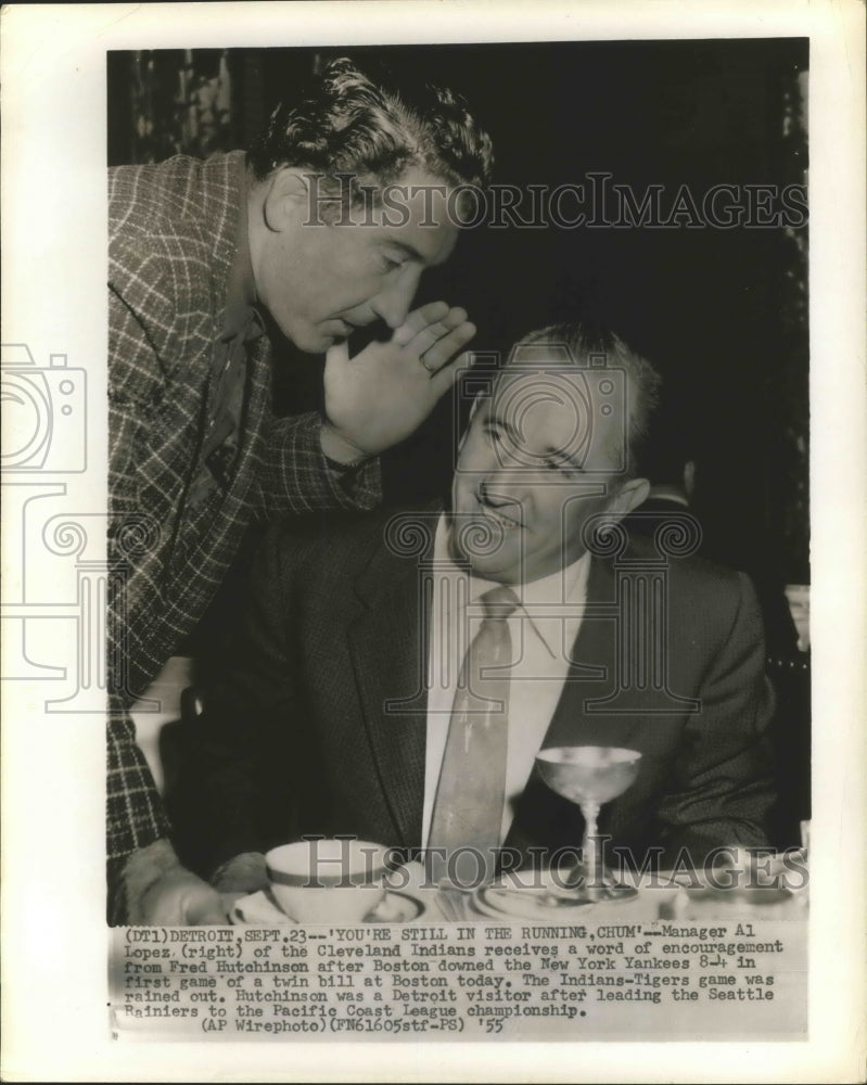 1955 Press Photo Al Lopez of Cleveland Indians Receives Word of Encouragement- Historic Images