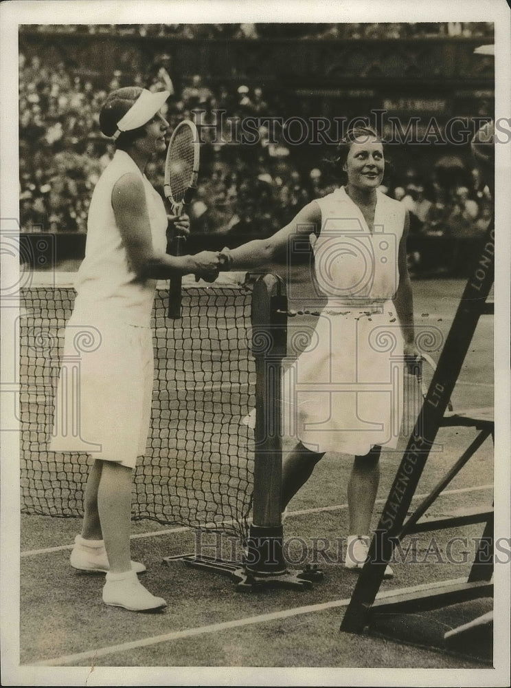 1932 Press Photo Helen Wills Woody Congratulated by Opponent Mary Heeley- Historic Images