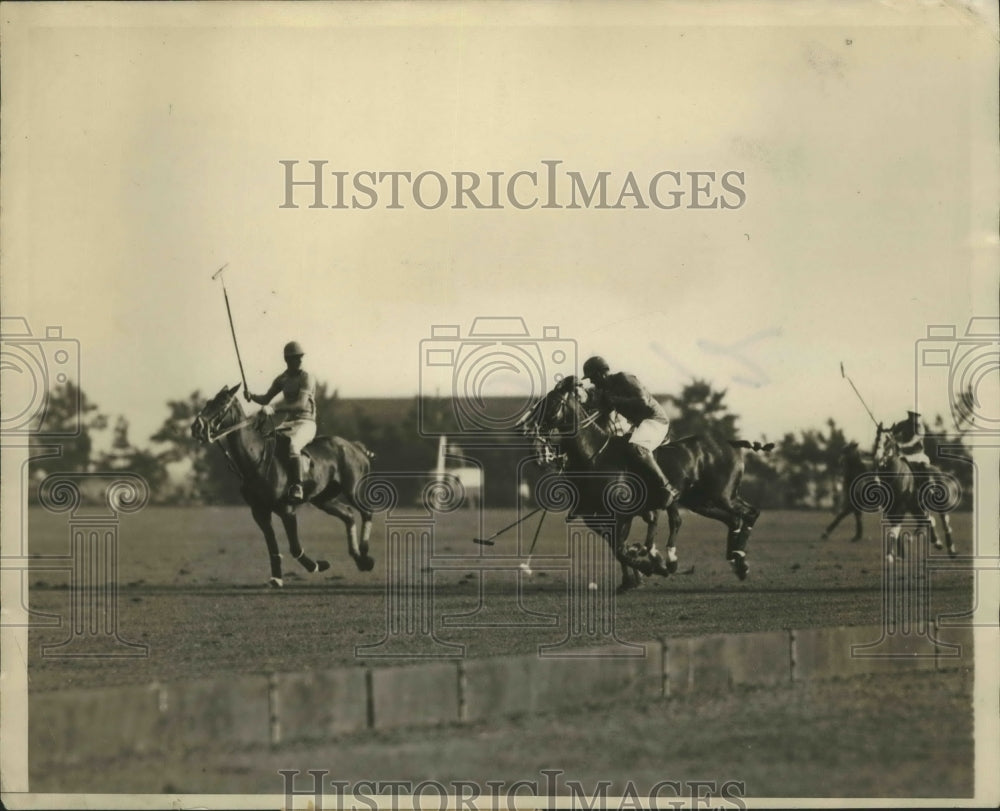 1931 Press Photo Mainstay of Sands Point Four Exchanging Jest With Hurricanes- Historic Images