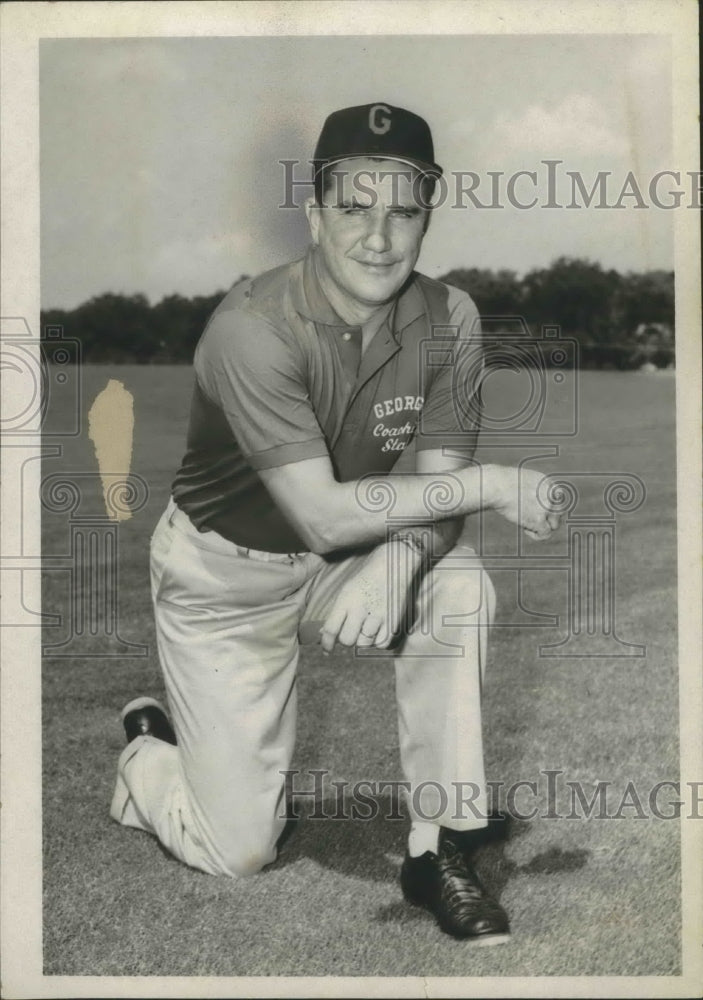 Press Photo Coach Johnny Griffith - sbs01360- Historic Images