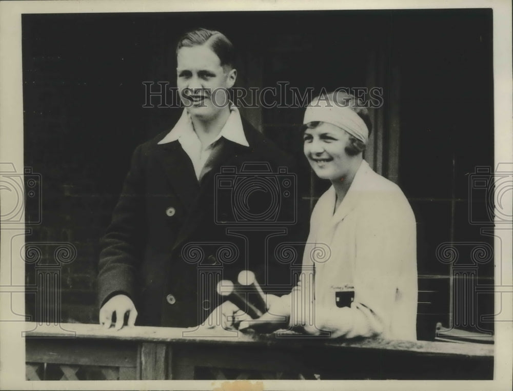 1930 Press Photo Betty Nuthall, England Tennis Queen with her brother Jim- Historic Images
