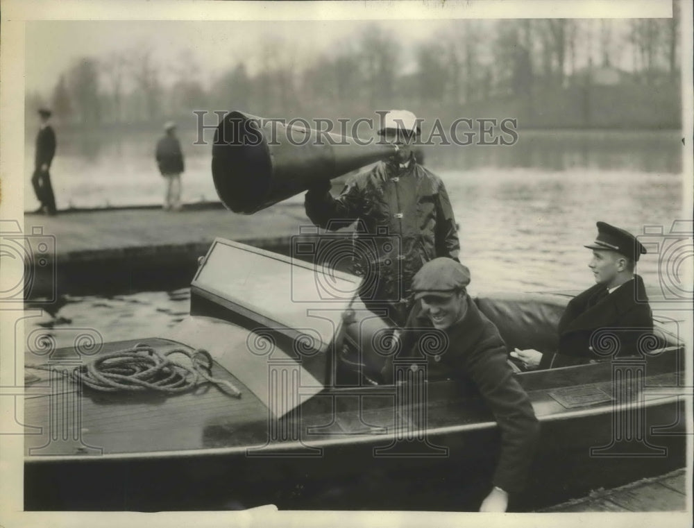 1930 Press Photo Head Coach Pop Glendon Prepares for 1st Day of Spring Training