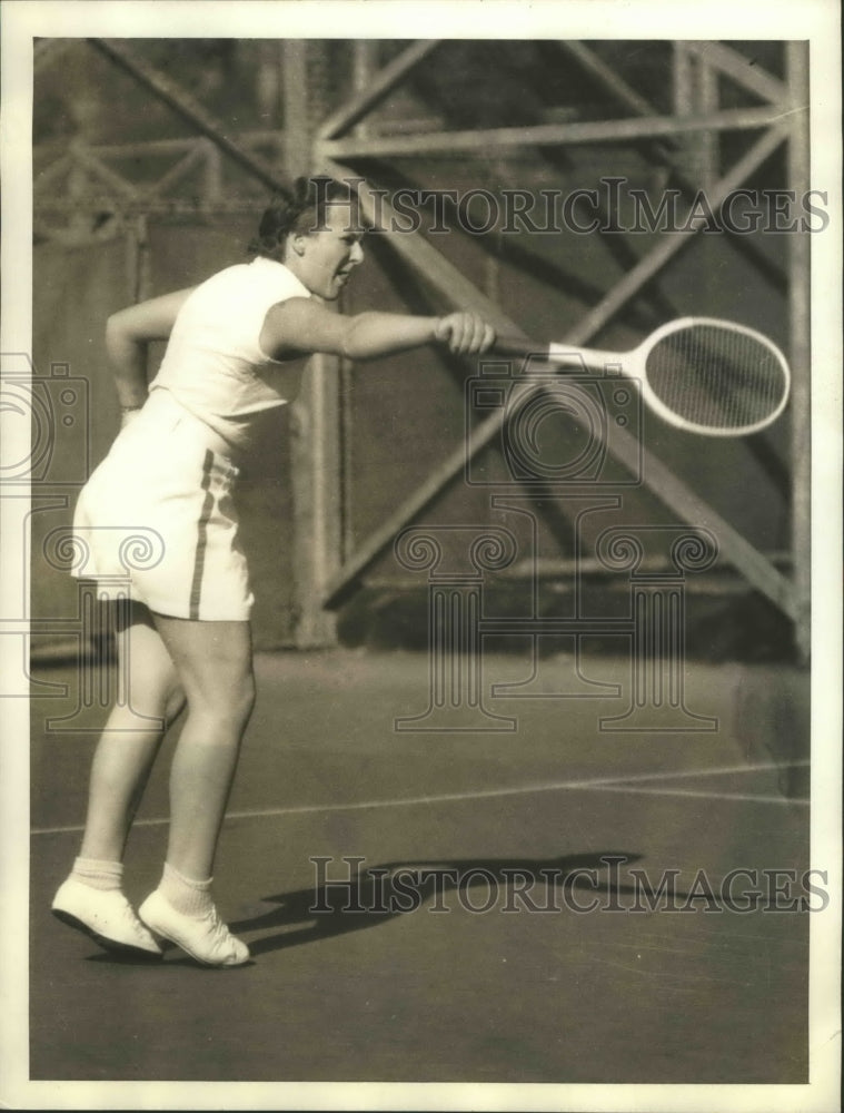 1934 Press Photo Betty Nuthall in singles match at Berkeley Tennis Club- Historic Images