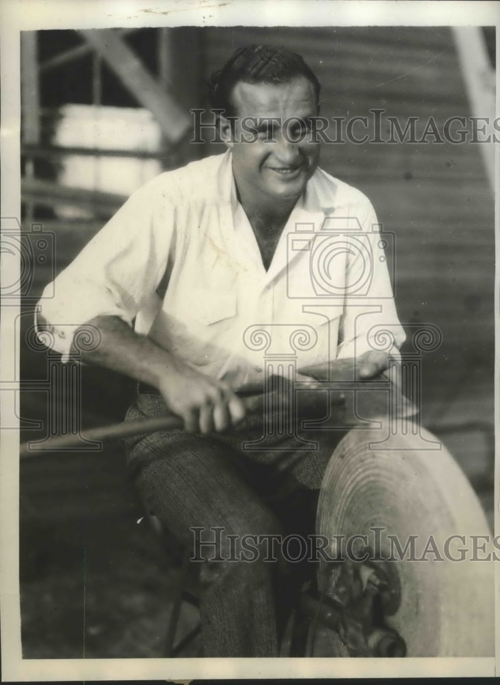 1929 Press Photo Albert Morro with at at boxing training in Burbank California- Historic Images