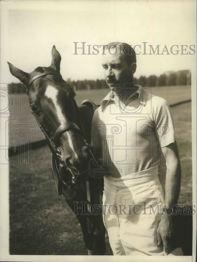 1930 Press Photo Capt.C.T.I Roabk, star member of the British Polo Team- Historic Images