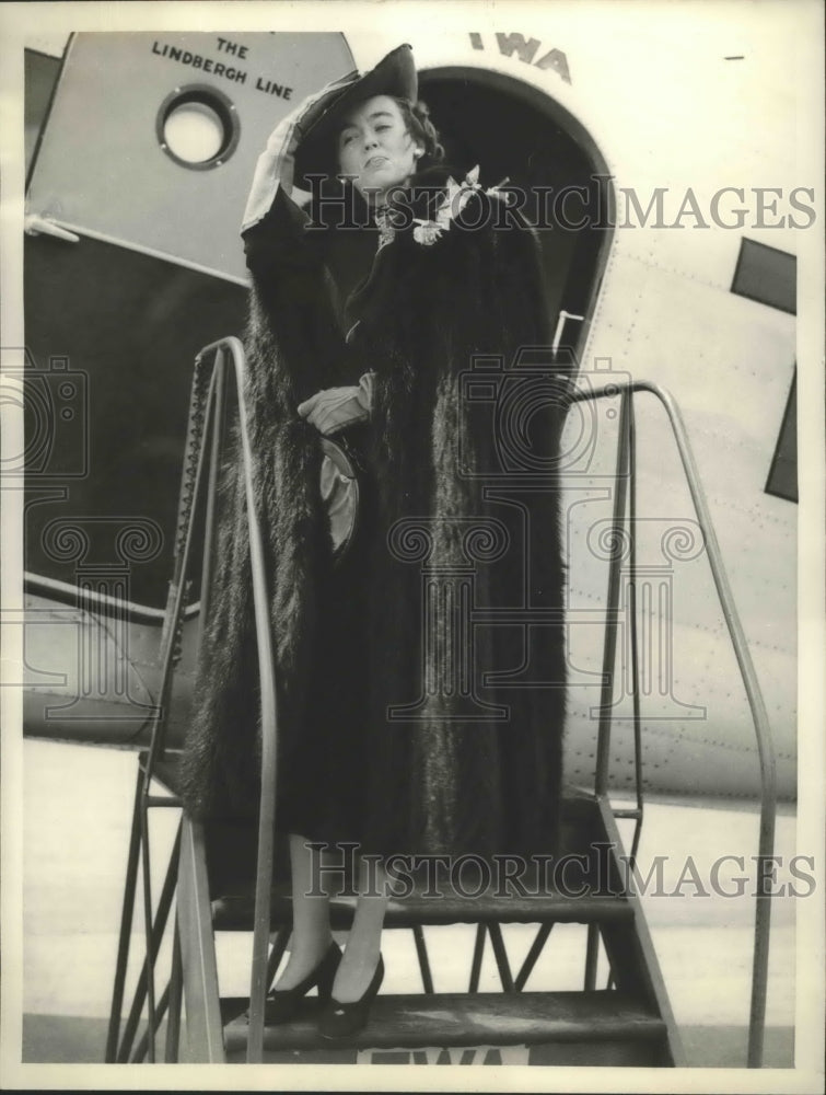 1936 Press Photo Mrs CJ Larocho fashion editor Town &amp; Country magazine- Historic Images