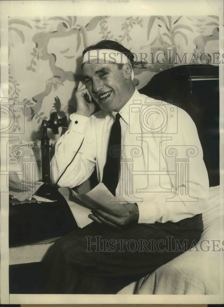 1929 Press Photo Tommy Loughran tells family he defended title against Braddock- Historic Images