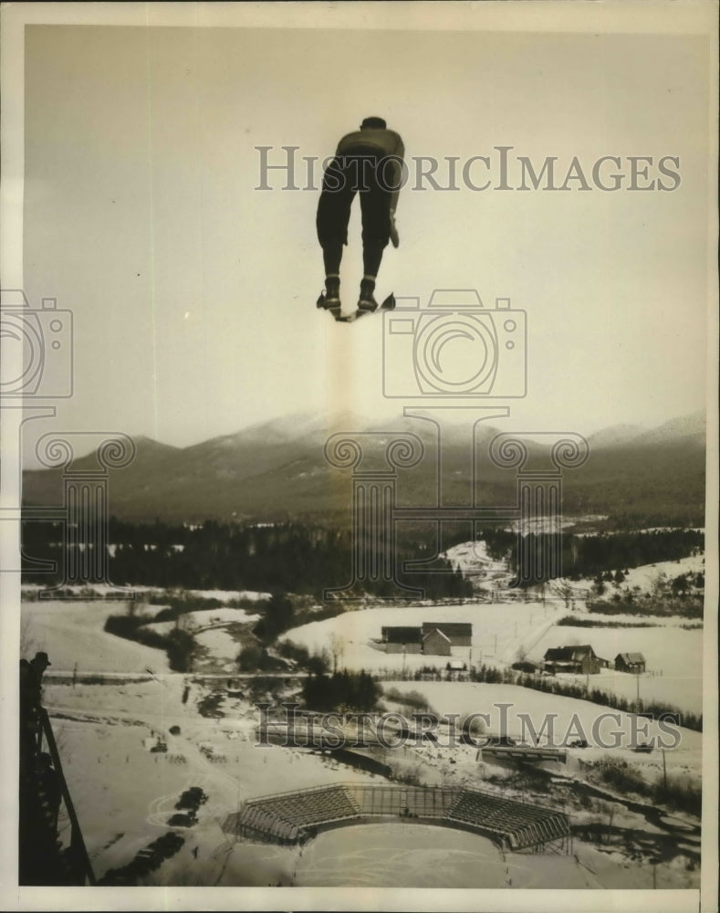 1932 Press Photo Sven Eriksson Taking Off While Practicing at Lake Placide- Historic Images