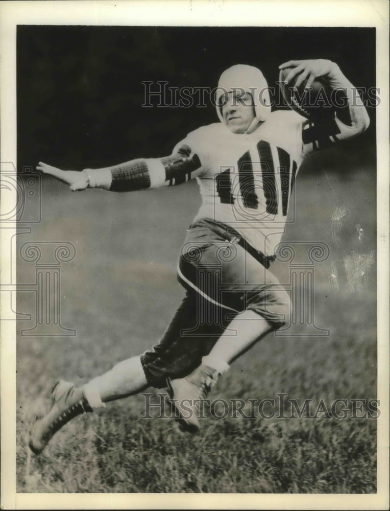 1936 Press Photo Backfield George &quot;Quo&quot; Vades Invades Game with Duke University- Historic Images