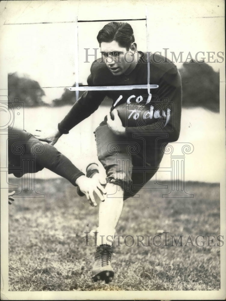 Press Photo football player Jim Carter making a running play - sbs03587- Historic Images