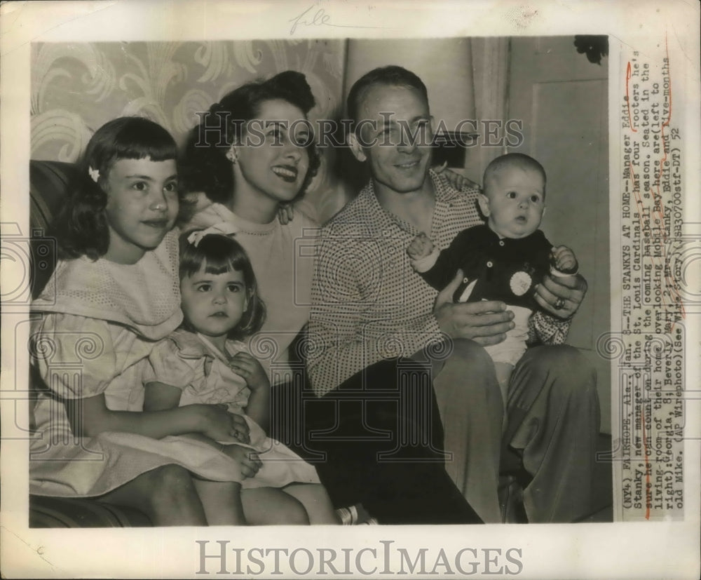 1952 Press Photo Manager Eddie Stanky of St Louis Cardinals w/ Family- Historic Images