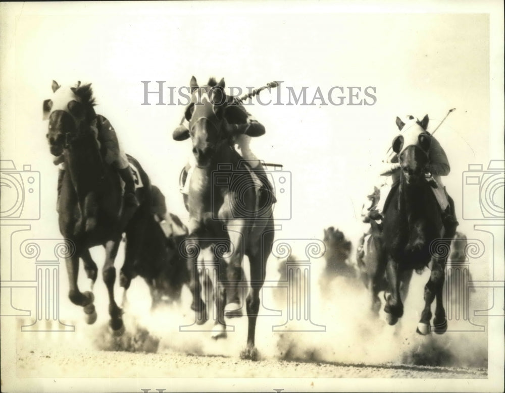 1935 Press Photo "Mailliw" Winning Bay Meadows Hose Racing, California- Historic Images