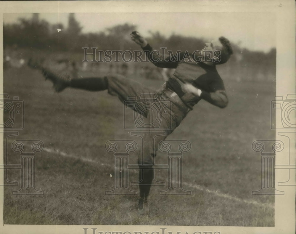 Press Photo John W Hammond at football practice for Harvard U - sbs04079- Historic Images