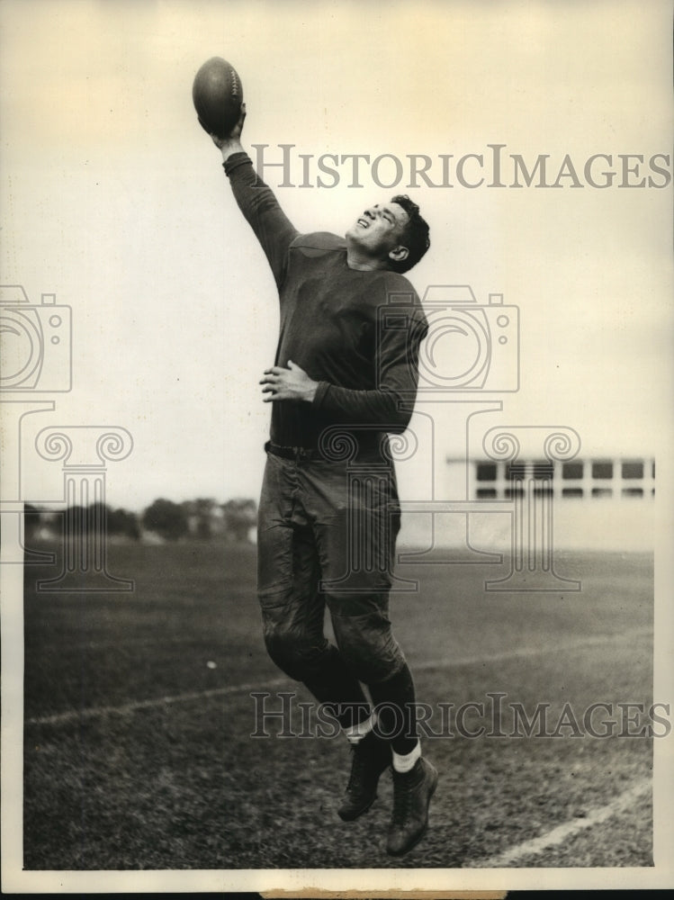 1935 Press Photo Mike Savage Michigan football pass catcher - sbs04339- Historic Images