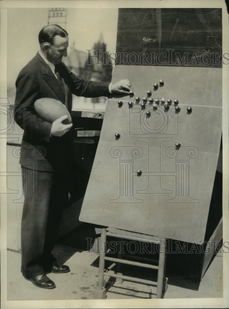 1931 Press Photo Syracuse University football coach Lew Andreas - sbs04450- Historic Images