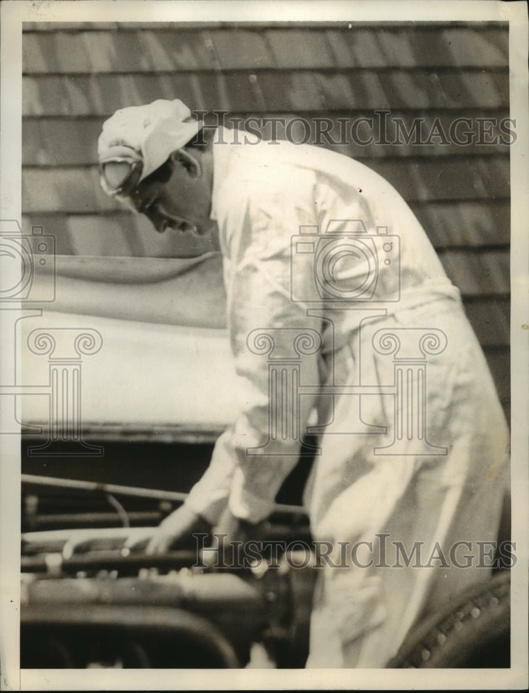 1937 Press Photo ex-boxer Enzo Fiermonte blossoms in new hobby, auto racing- Historic Images