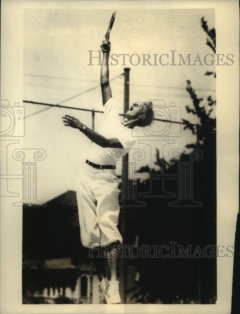 Press Photo Tennis Player Carl Wilson, Milwaukee University School - sbs04781- Historic Images