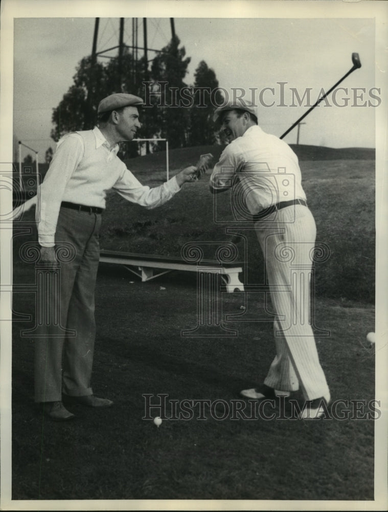 1932 Press Photo Bill Kyne &amp; Art Samish Playing Golf in Los Angeles - sbs05130- Historic Images