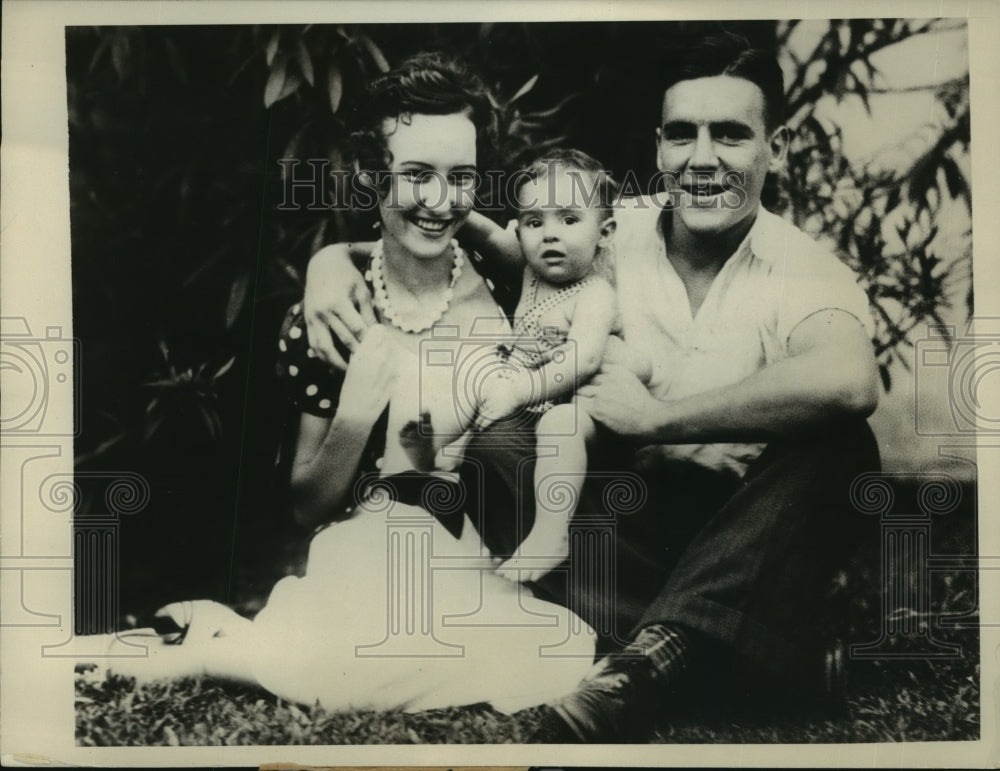 1931 Press Photo Boxer Eddie Flynn Reveals Previously Unknown Wife and Child- Historic Images