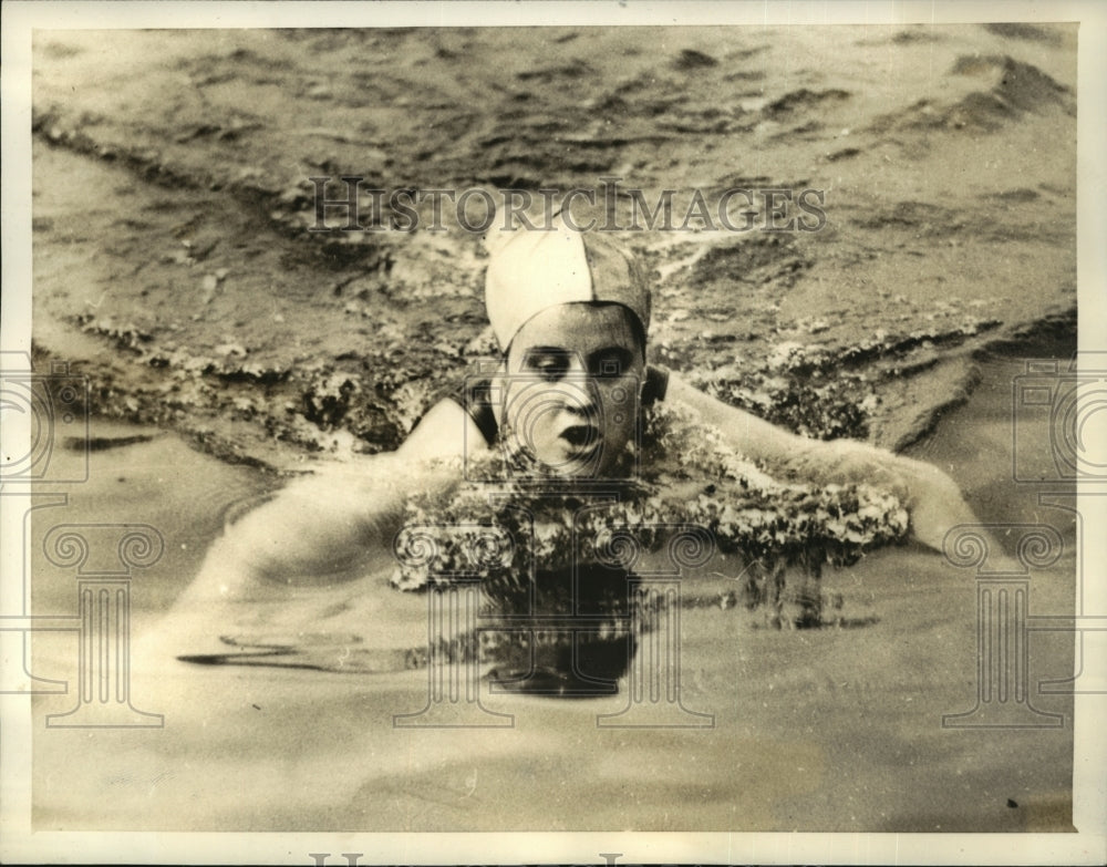 1936 Press Photo Martha Genenger Practicing 200-Meter Olympic Breaststroke- Historic Images