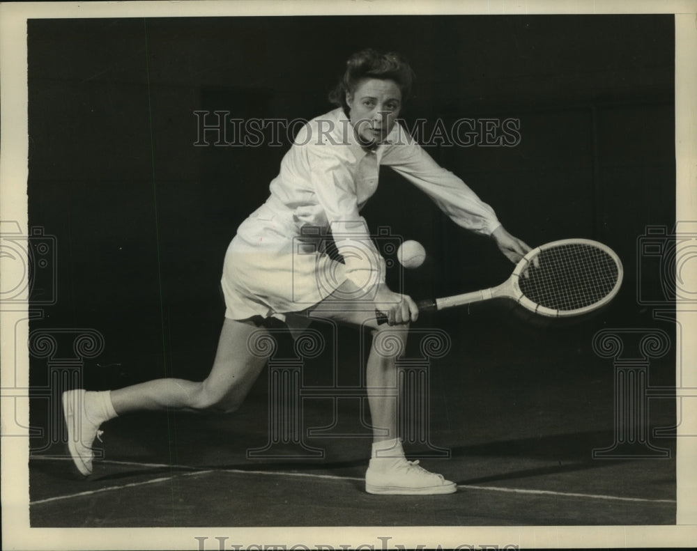 Press Photo Alice Marble Practicing for Tennis Tour at New York Speedway- Historic Images