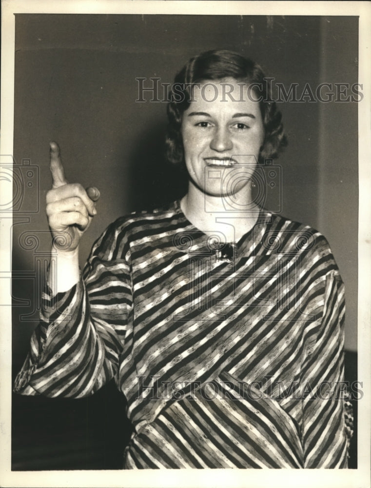 1934 Press Photo golf champion Maureen Orcutt runs for county assemblyman- Historic Images