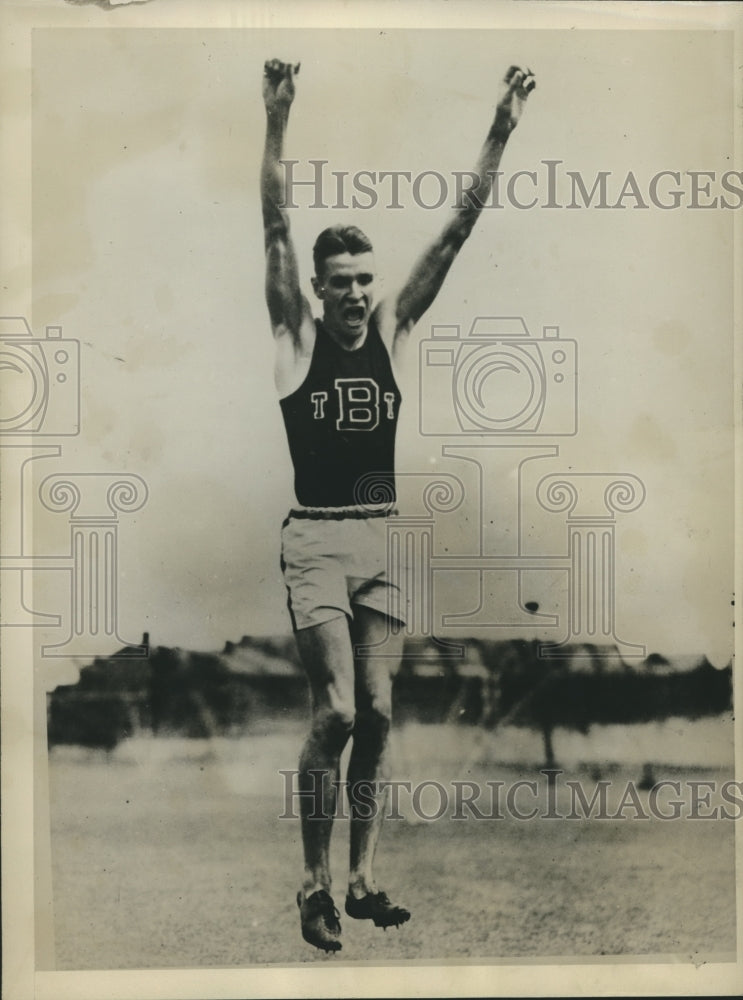 1930 Press Photo Lambert Reid trains for Hop, Step &amp; Jump event, Nat&#39;l AAU Meet- Historic Images