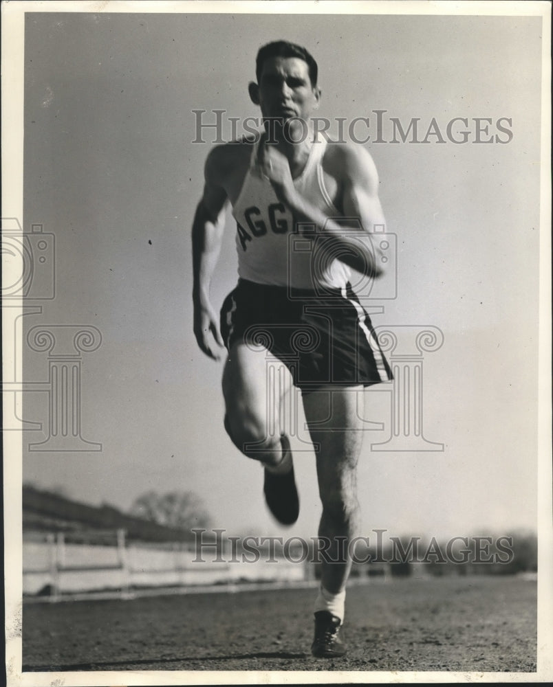 Press Photo Ralph Henderson, Texas A&amp;M middle distance runner - sbs06103- Historic Images