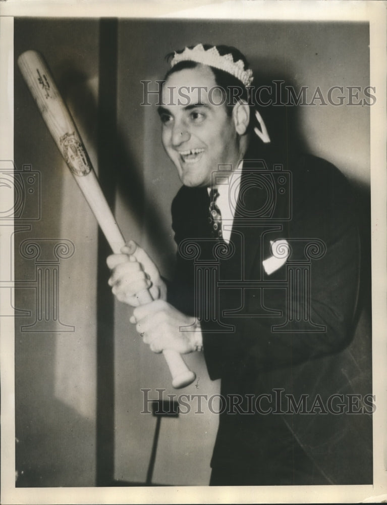 Press Photo NYGiants Zeke Bonura as King of the Ball of the Virginians Carnival- Historic Images