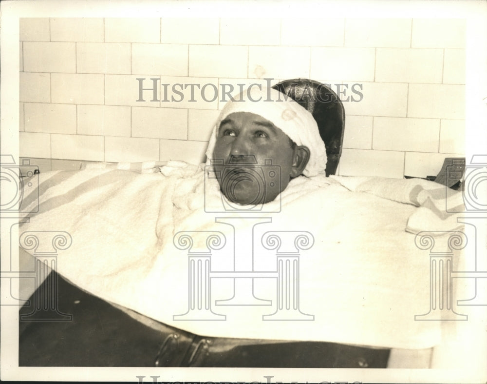 1936 Press Photo Fred Lindstom former New York Giant in steam room - sbs07038- Historic Images