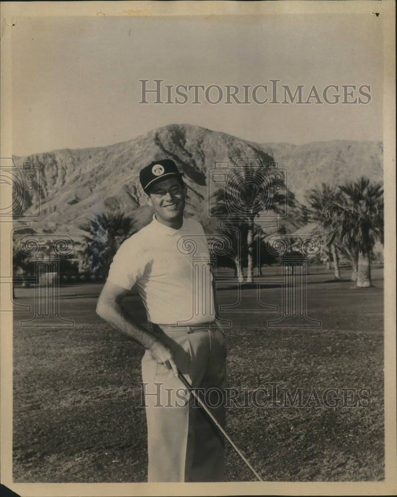 1958 Press Photo Cary Middlecoff tees off against Billy Casper on All-Star Golf- Historic Images