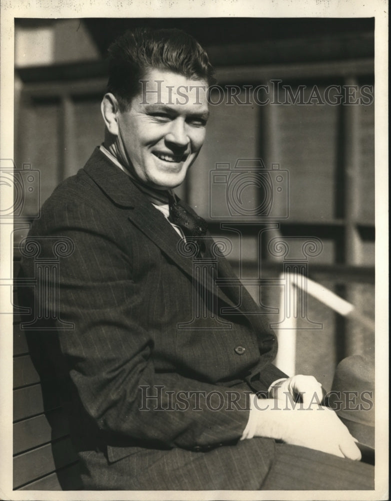 1933 Press Photo Gene Tunney arrives to survey silver mining properties- Historic Images