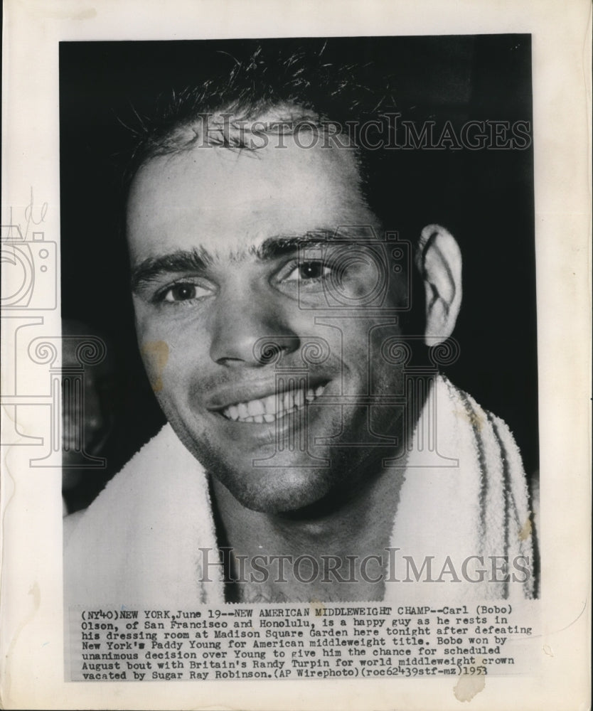 1953 Press Photo Carl "Bobo" Olson after defeating Paddy Young in title bout- Historic Images
