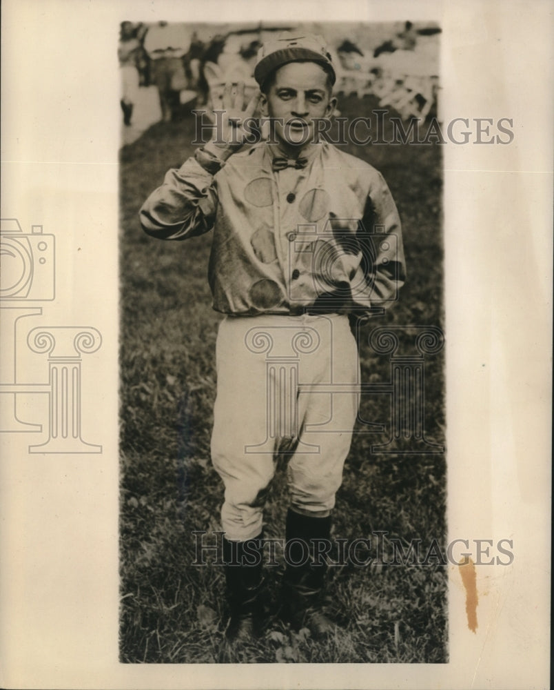 1944 Press Photo Jockey Stanley W. Freeman headed Arlington Meeting - sbs07486- Historic Images