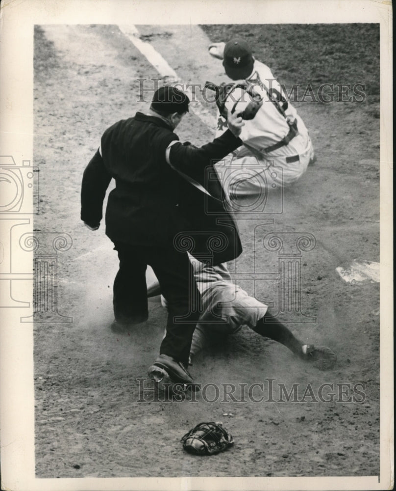 1940 Press Photo Ump. Reardon, Joe Vosmik & Harry Danning at Dodgers VS Giants- Historic Images