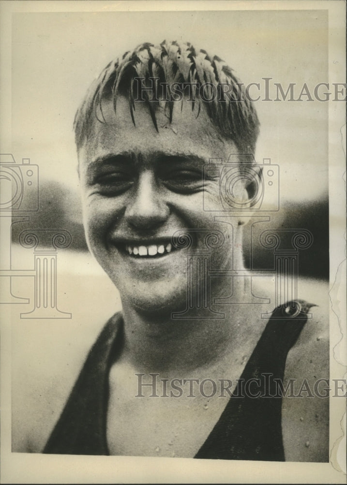 1930 Press Photo Marvin Nelso retired 100 Yards from 10 Mile Race across Lake- Historic Images