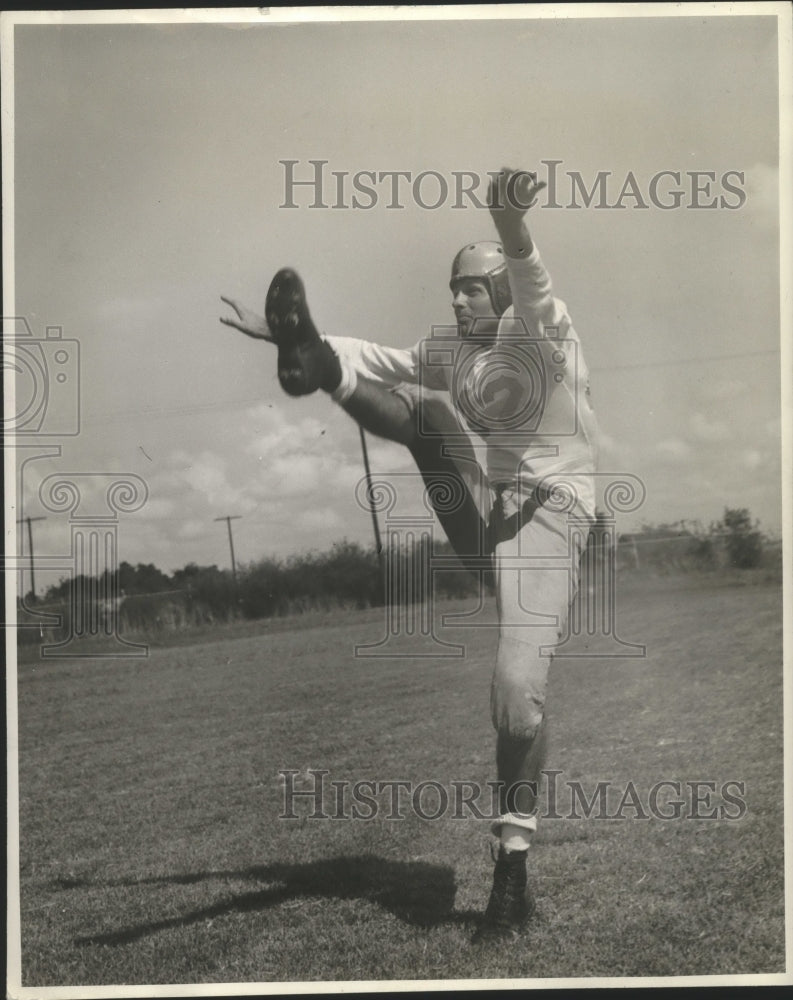 Press Photo Bob Wright, Quarterback of Southwestern University - sbs07744- Historic Images