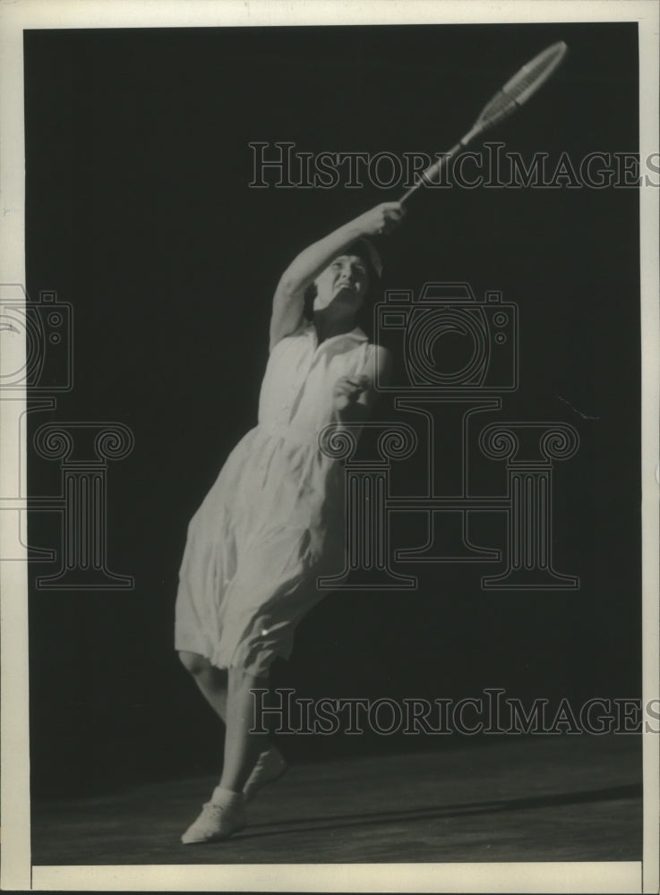 1932 Press Photo Mrs. Jack Crawford on the court of Los Angeles Tennis Club- Historic Images