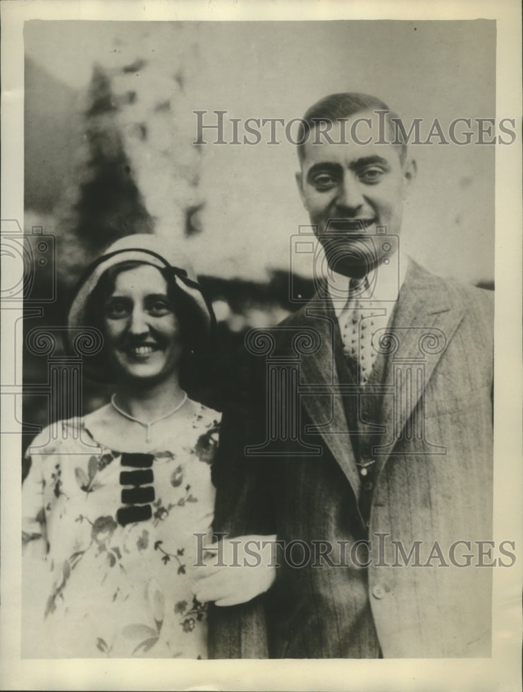 1930 Press Photo Fred Bud Frank Catcher for Cleveland Indians with wife Francis- Historic Images