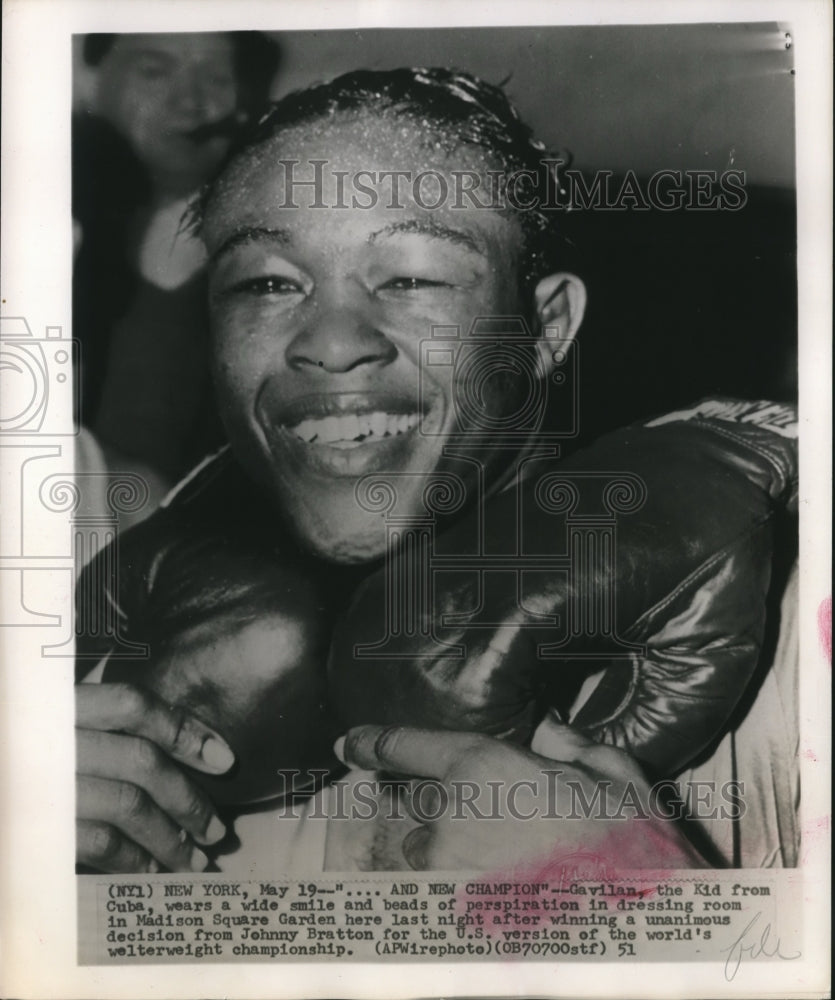 1951 Press Photo Gavilan after winning match against Johnny Bratton - sbs08742- Historic Images