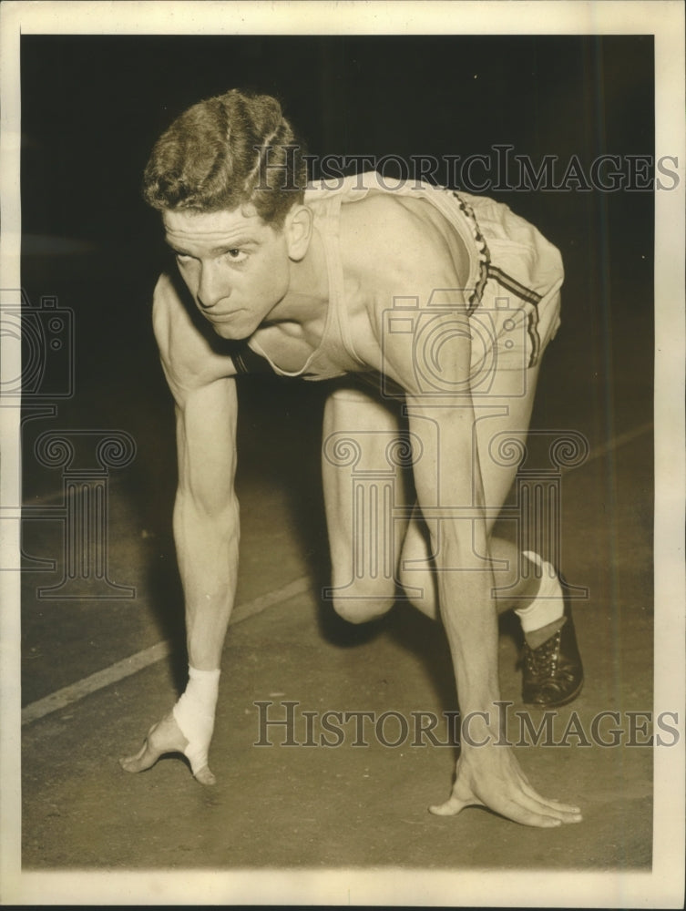 1943 Press Photo Herbert &quot;Iron Man&quot; Matter Big Ten Indoor Track Meet Chicago- Historic Images