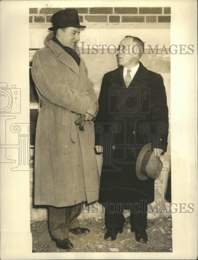 1935 Press Photo Joe Medwick St. Louis Cardinals talks to Max Rauch - sbs08969- Historic Images