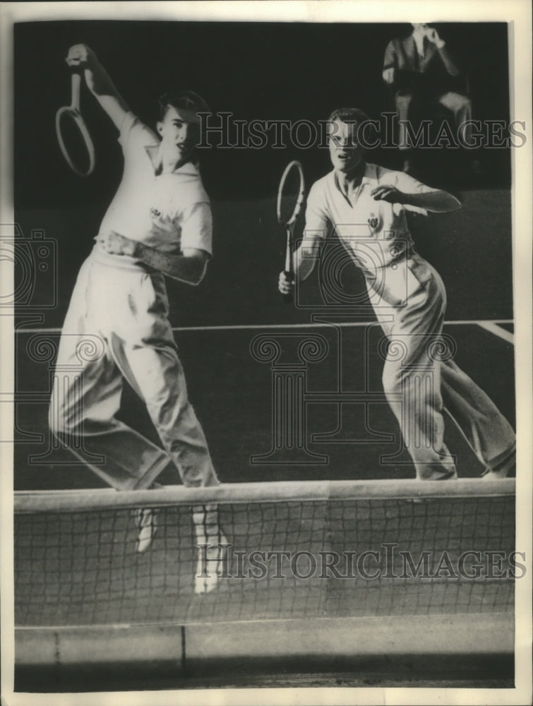 1935 Press Photo Donald Budge, Gene Mako in a men&#39;s doubles match - sbs09071- Historic Images