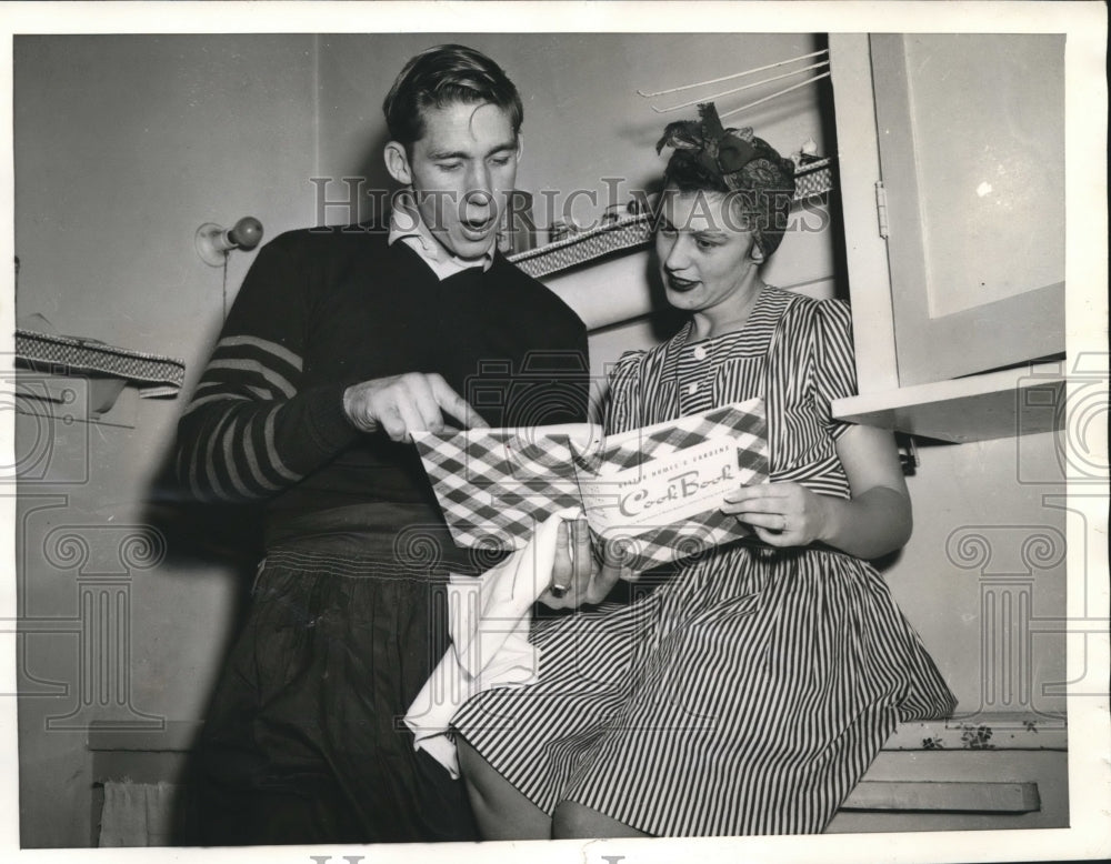 Press Photo Bob Reinhard with his childhood sweetheart, Betty Jane Staddon- Historic Images