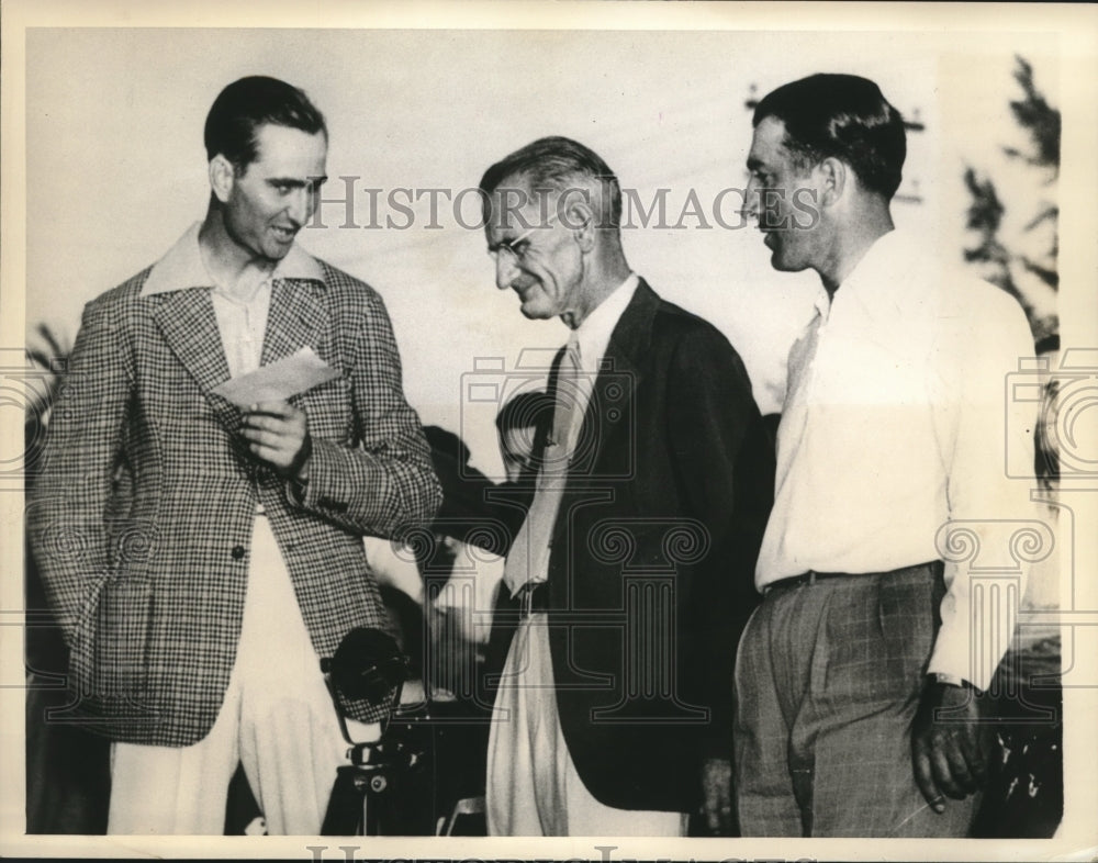 1937 Press Photo Ray Mangrum, Tony Manero& H.E.Arnold at Golf Tournament- Historic Images