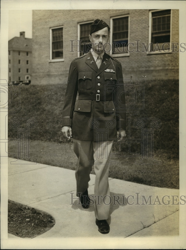 1943 Press Photo Captain Quentin Roosevelt grandson of President FDR in NY- Historic Images