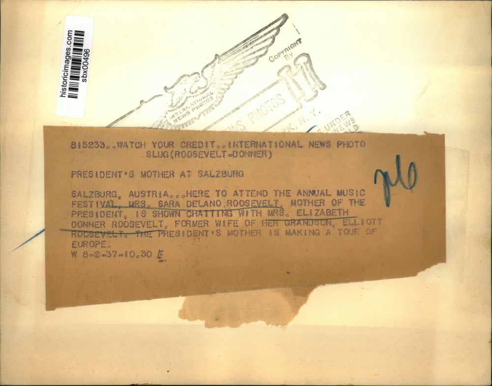 1937 Press Photo Sara Delano Roosevelt chatting with Elizabeth Donner Roosevelt