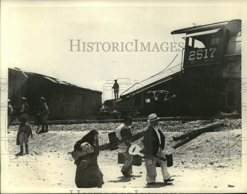 1938 Press Photo Jaral De Berrio Mexico whrre rebels derailed train - sbx00669